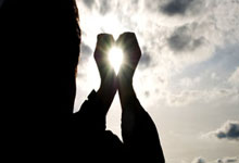 股票开户选哪个券商好手续费:10倍杠杆配资平台-2.3万亿！时隔十年 A股两融余额创历史新高